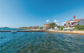 Awesome apartment in Turanj with WiFi, Turanj